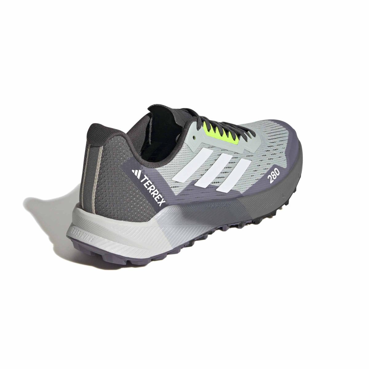 product/2/0/2025_09_adidas_if5021_7_footwear_photography_back_lateral_top_view_white.jpg