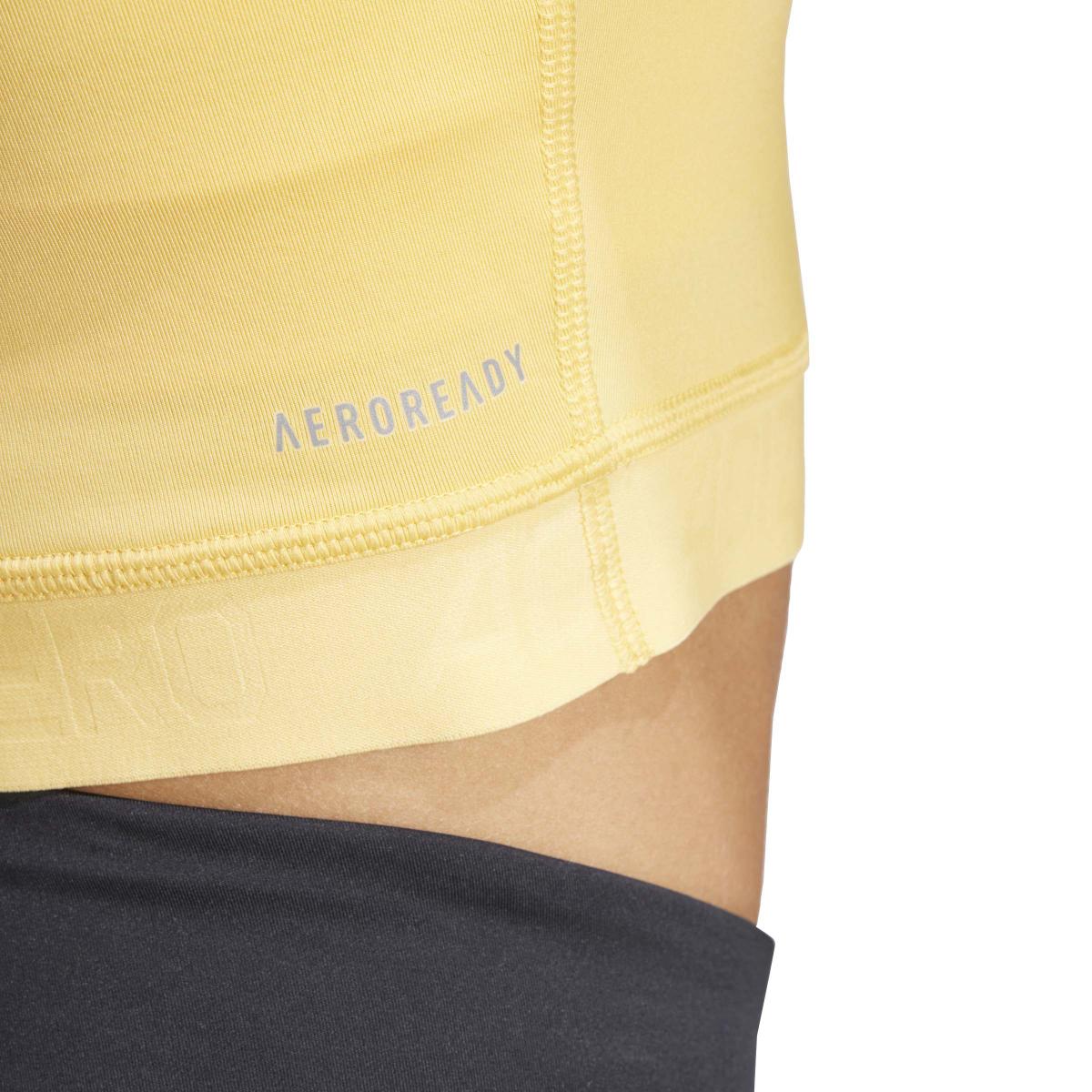 product/2/0/2025_09_adidas_in1171_9_apparel_on_model_detail_view_2_white.jpg