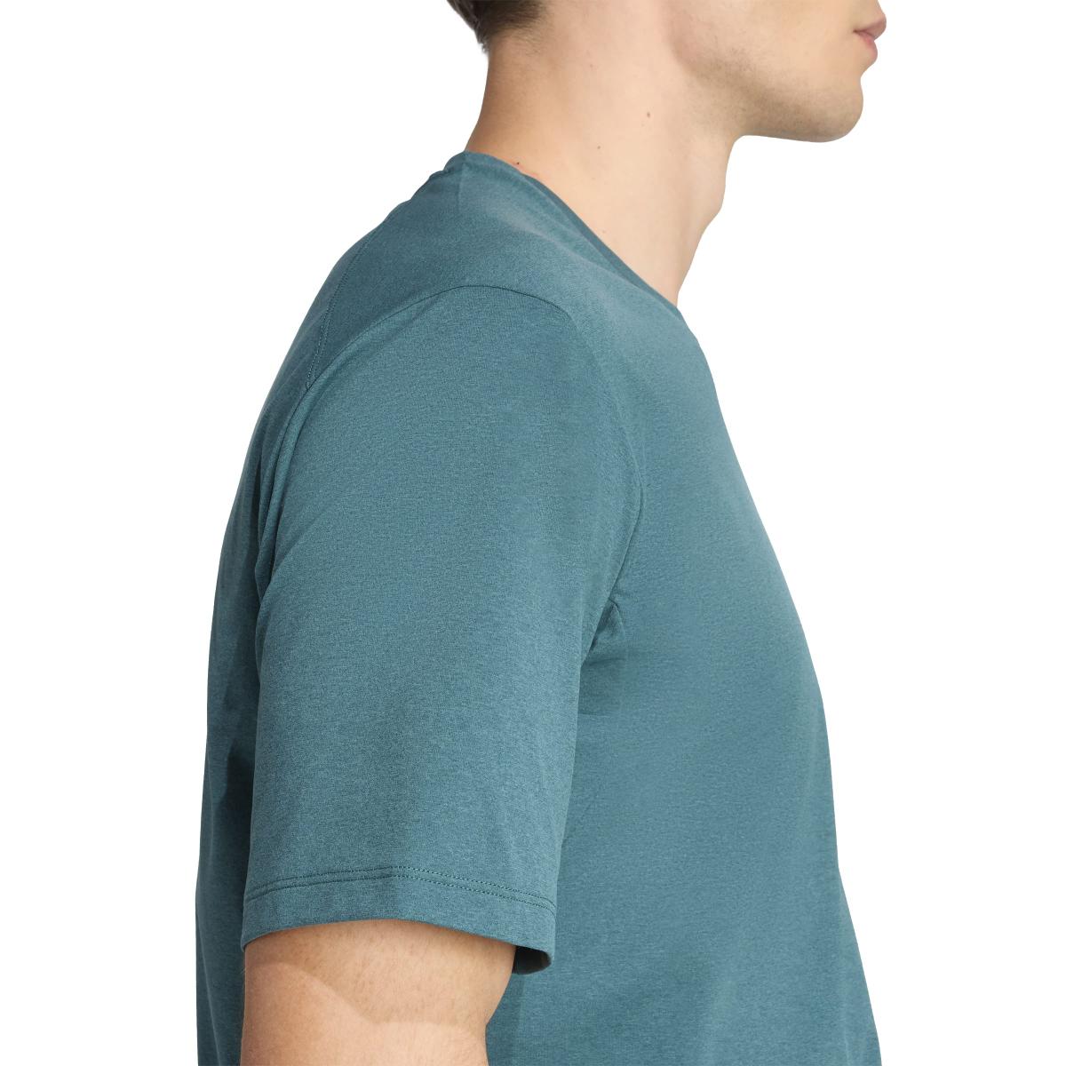 product/2/0/2025_adidas_jm7088_6_apparel_on_model_detail_view_1_white.jpg