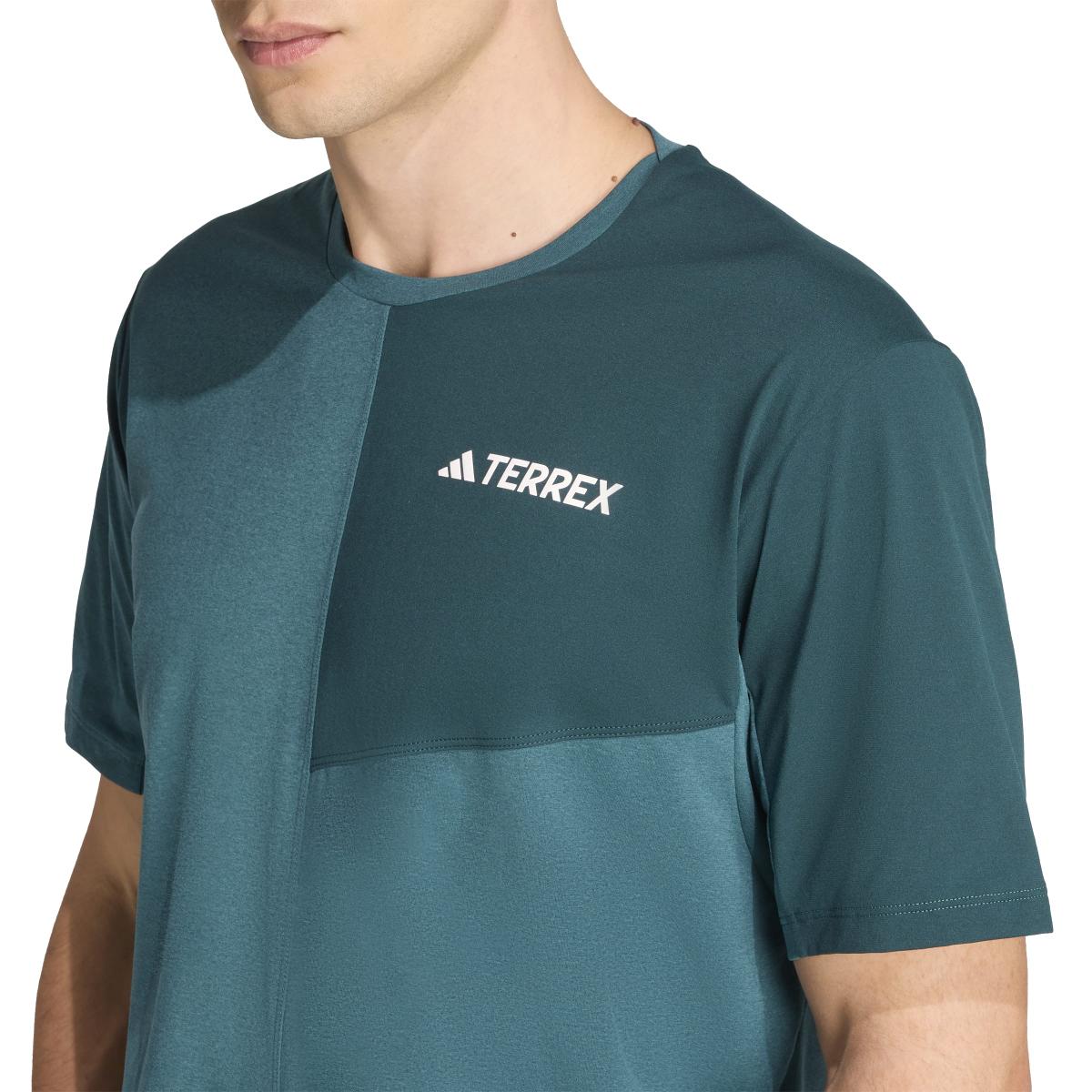 product/2/0/2025_adidas_jm7088_7_apparel_on_model_detail_view_2_white.jpg