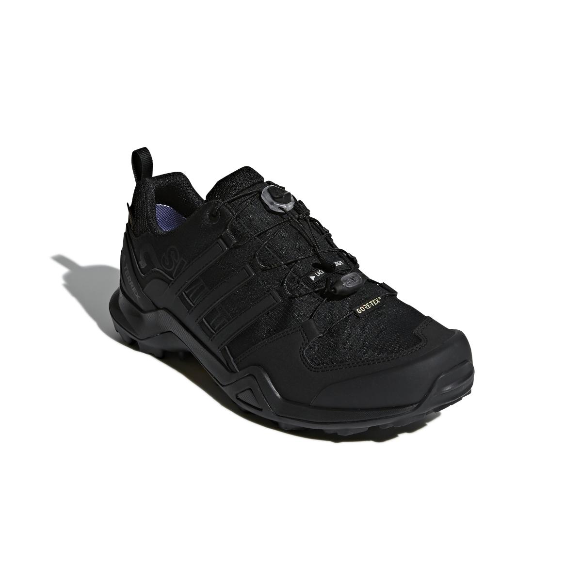 product/a/d/adidas_cm7492_6_footwear_photography_front_lateral_top_view_white_000.jpg