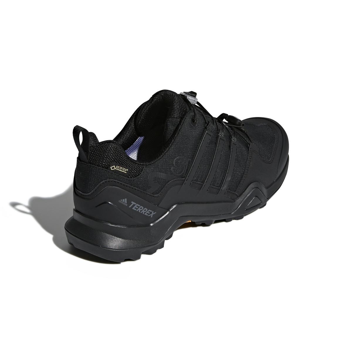 product/a/d/adidas_cm7492_7_footwear_photography_back_lateral_top_view_white_000.jpg