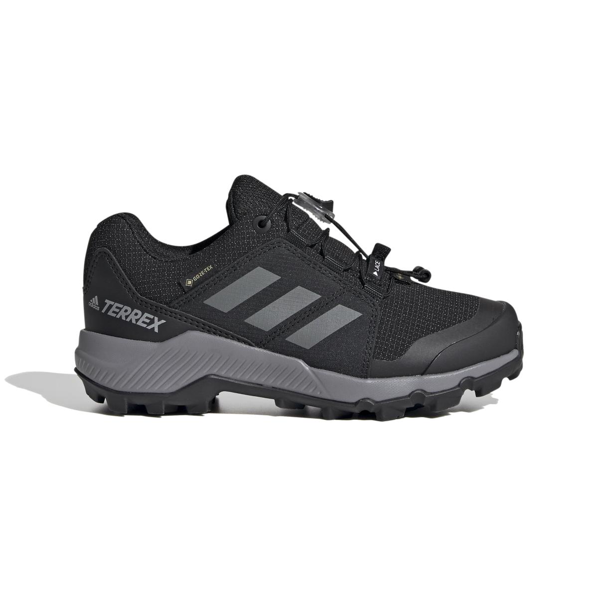 product/a/d/adidas_fu7268_1_footwear_photography_side_lateral_center_view_white_000.jpg