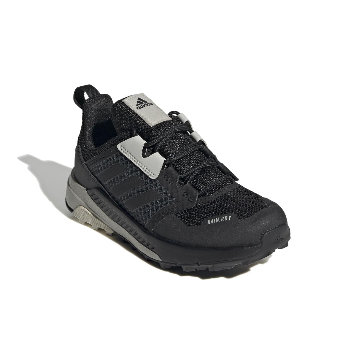 product/a/d/adidas_fw9327_6_footwear_photography_front_lateral_top_view_white_000.jpg
