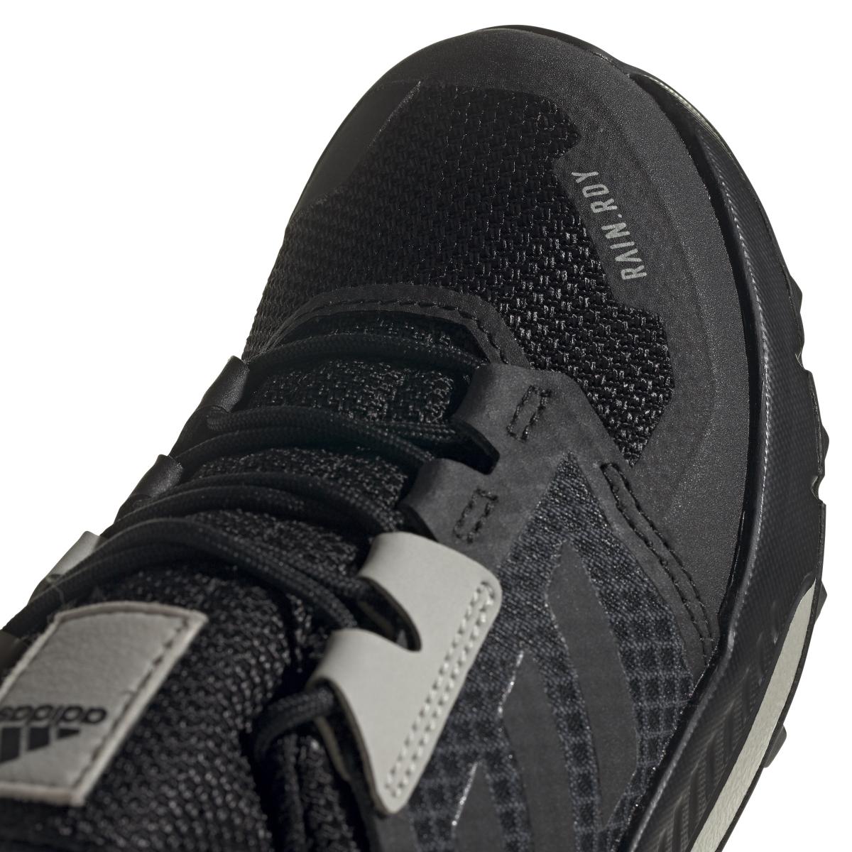 product/a/d/adidas_fw9327_8_footwear_photography_detail_view_1_white_000.jpg