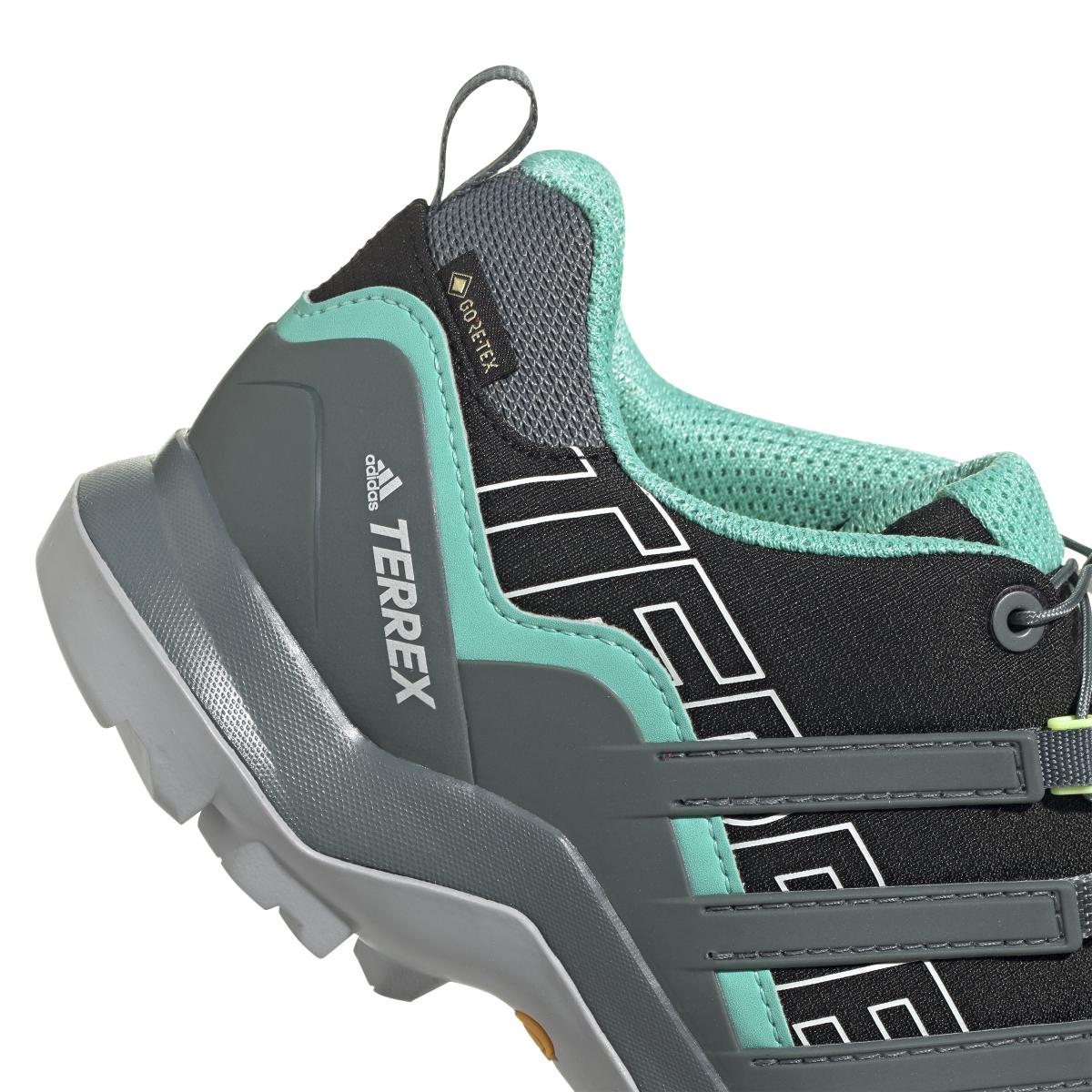 product/a/d/adidas_fx4681_9_footwear_photography_detail_view_2_white_000.jpg
