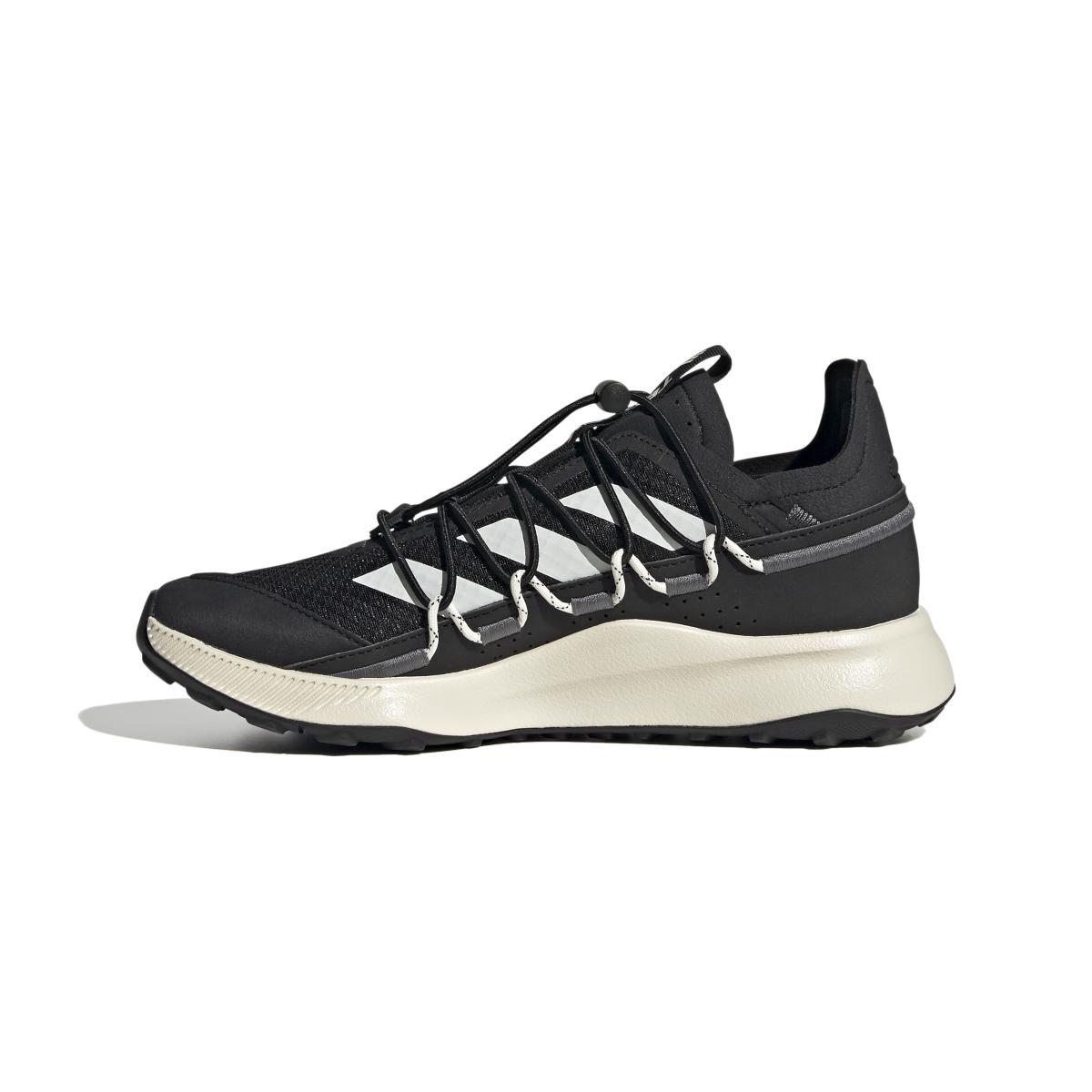 product/a/d/adidas_fz2228_5_footwear_photography_side_medial_center_view_white_000.jpg