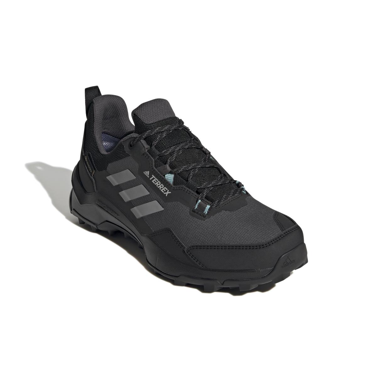 product/a/d/adidas_fz3249_6_footwear_photography_front_lateral_top_view_white_000.jpg