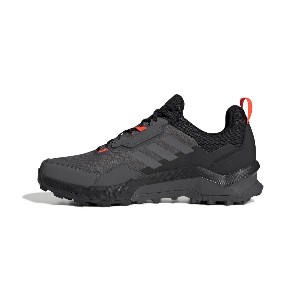product/a/d/adidas_fz3285_5_footwear_photography_side_medial_center_view_white_000.jpg