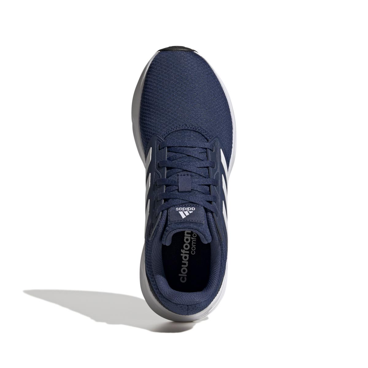 product/a/d/adidas_gw4139_3_footwear_photography_top_portrait_view_white_000.jpg