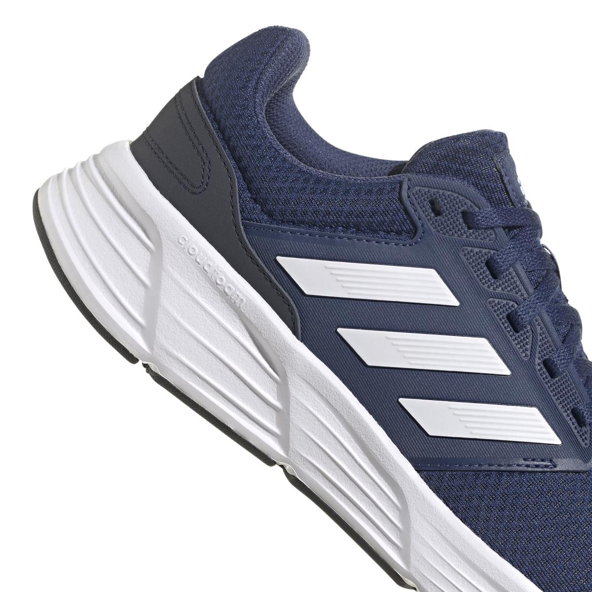 product/a/d/adidas_gw4139_9_footwear_photography_detail_view_2_white_000.jpg