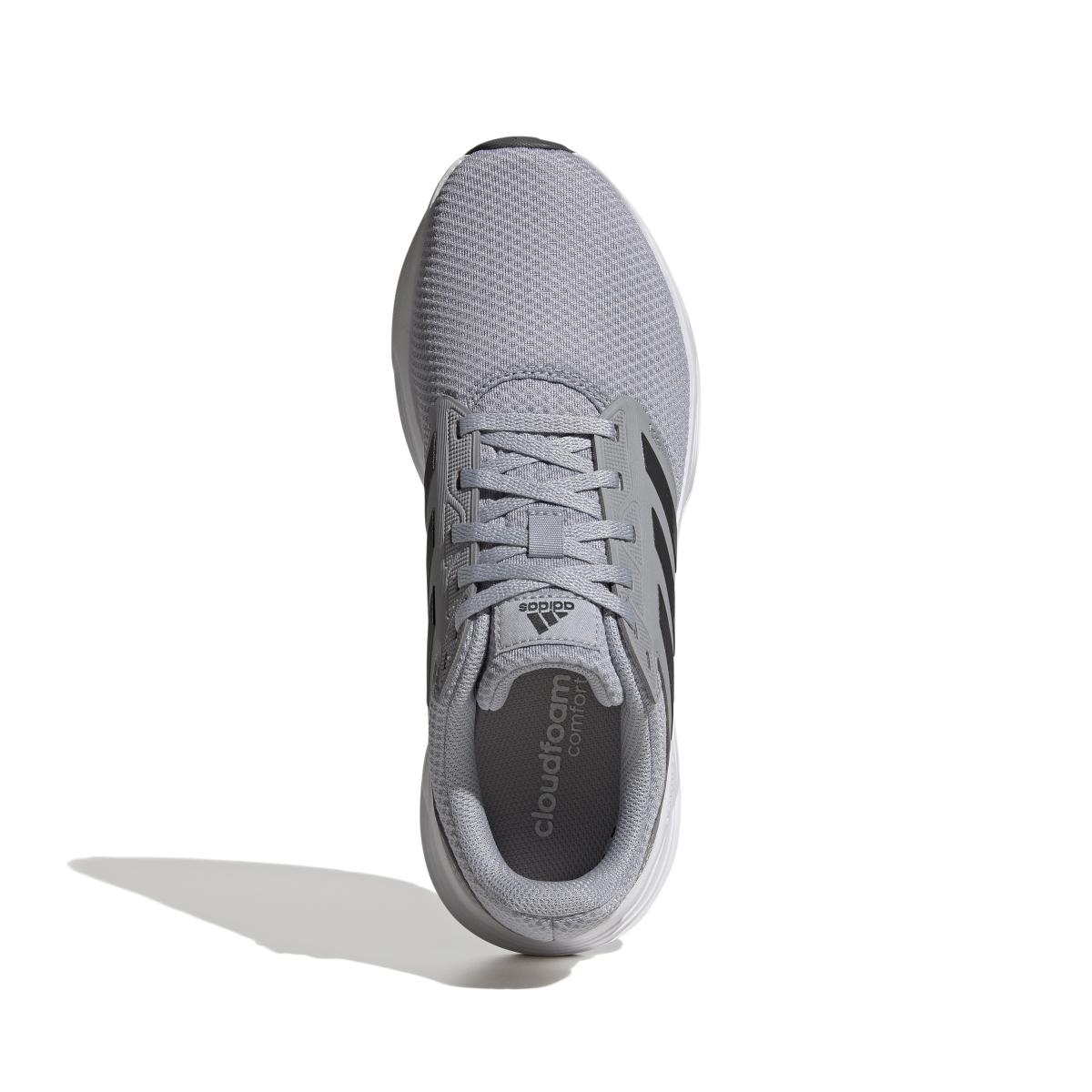 product/a/d/adidas_gw4140_3_footwear_photography_top_portrait_view_white_000.jpg