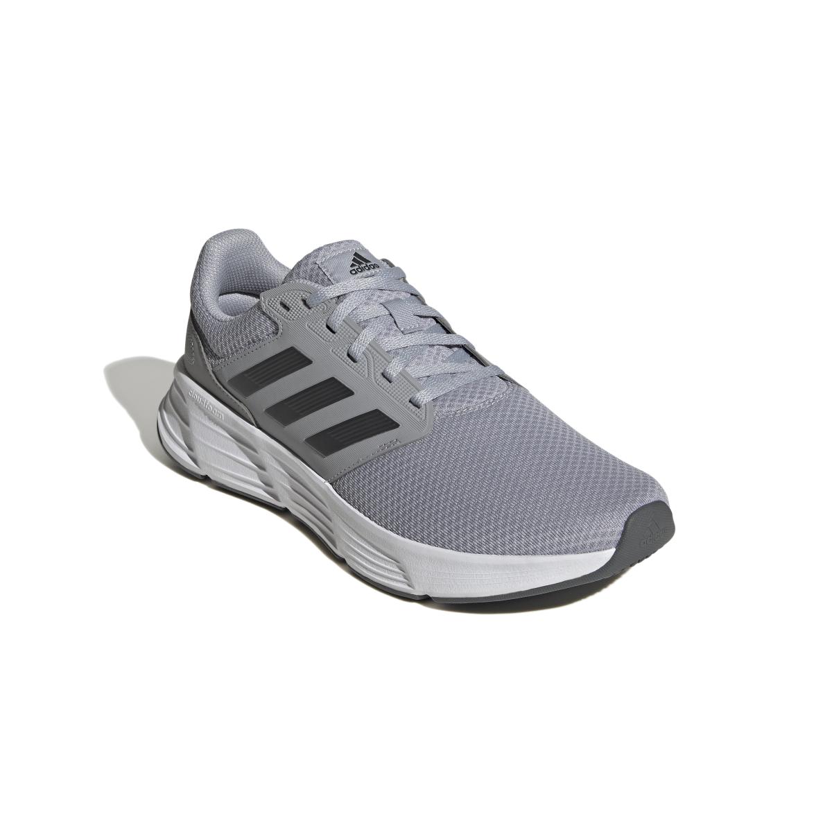 product/a/d/adidas_gw4140_6_footwear_photography_front_lateral_top_view_white_000.jpg