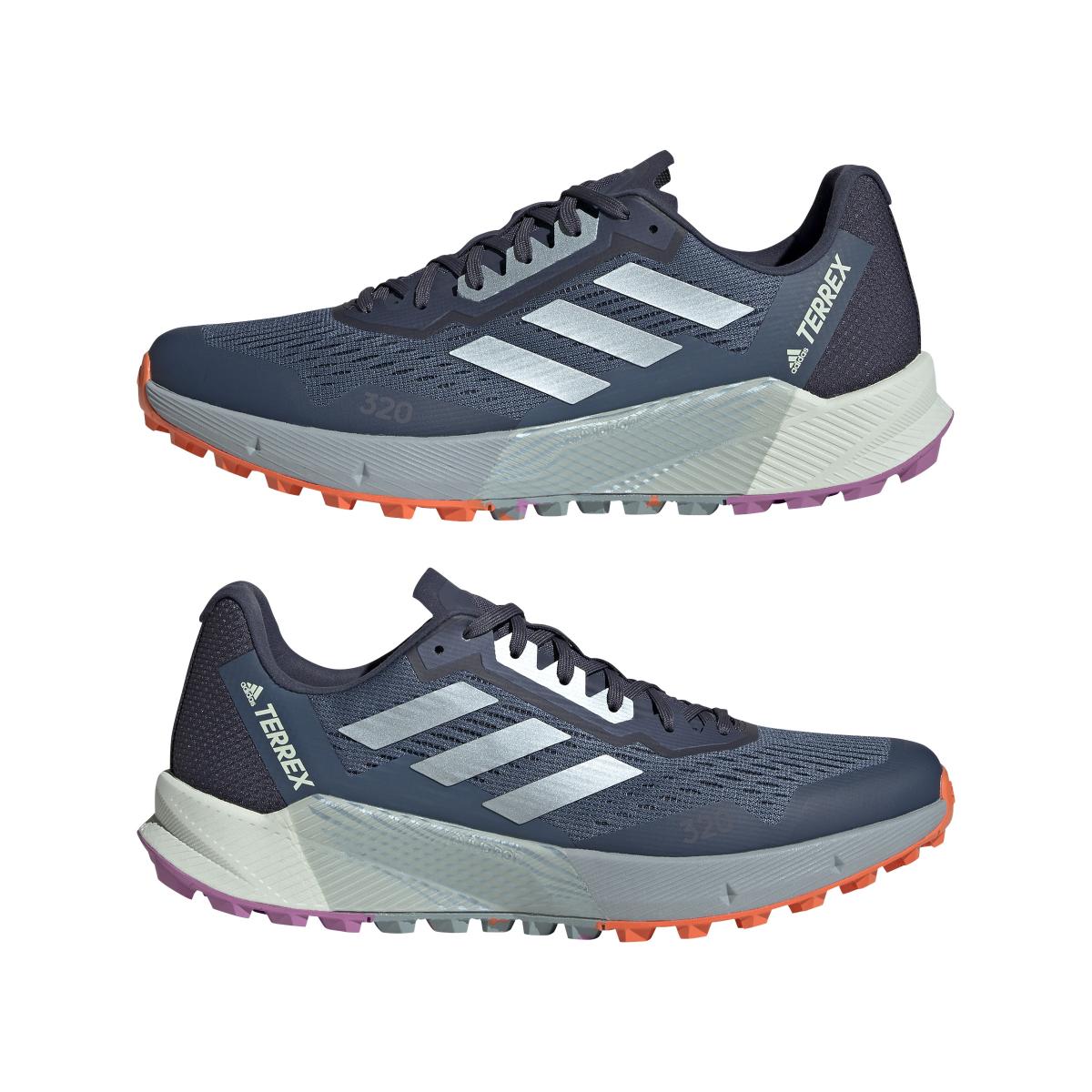 product/a/d/adidas_gx8679_12_footwear_photography_mirrored_pair_view_white_000.jpg