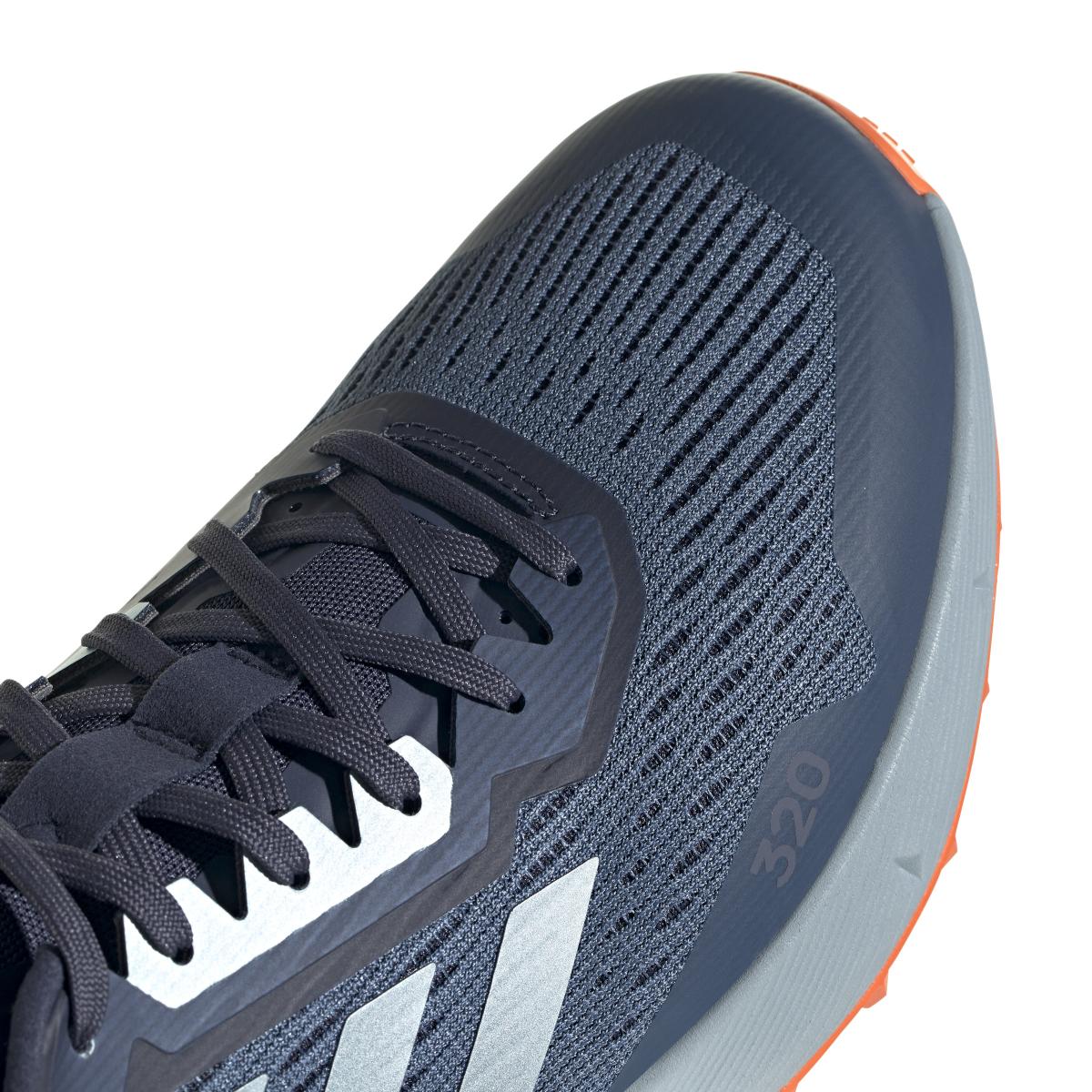 product/a/d/adidas_gx8679_9_footwear_photography_detail_view_2_white_000.jpg