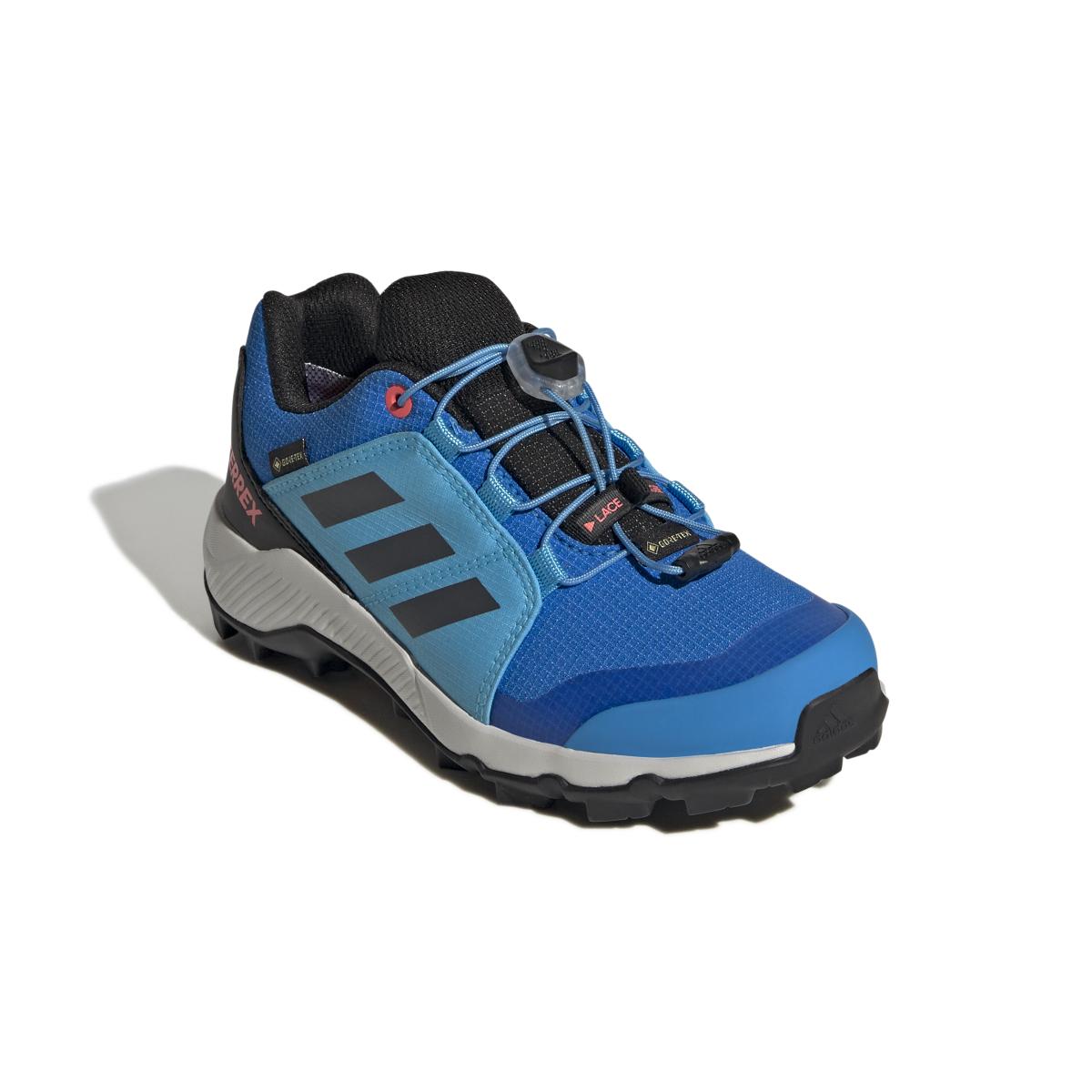 product/a/d/adidas_gy7660_6_footwear_photography_front_lateral_top_view_white_000.jpg