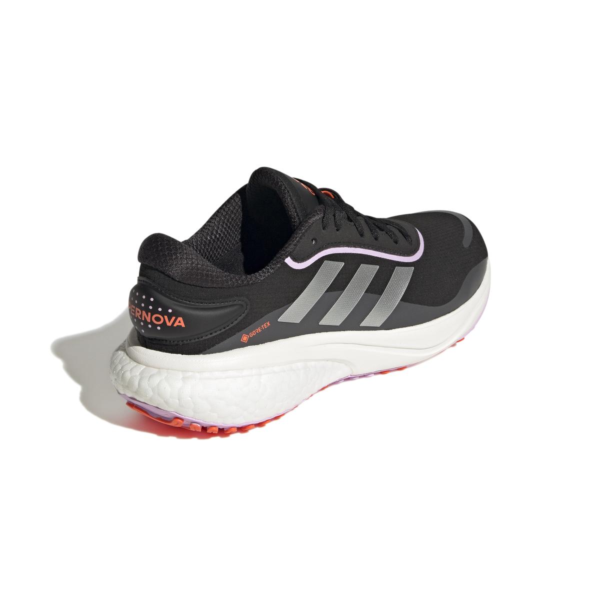product/a/d/adidas_gy8319_7_footwear_photography_back_lateral_top_view_white_000.jpg