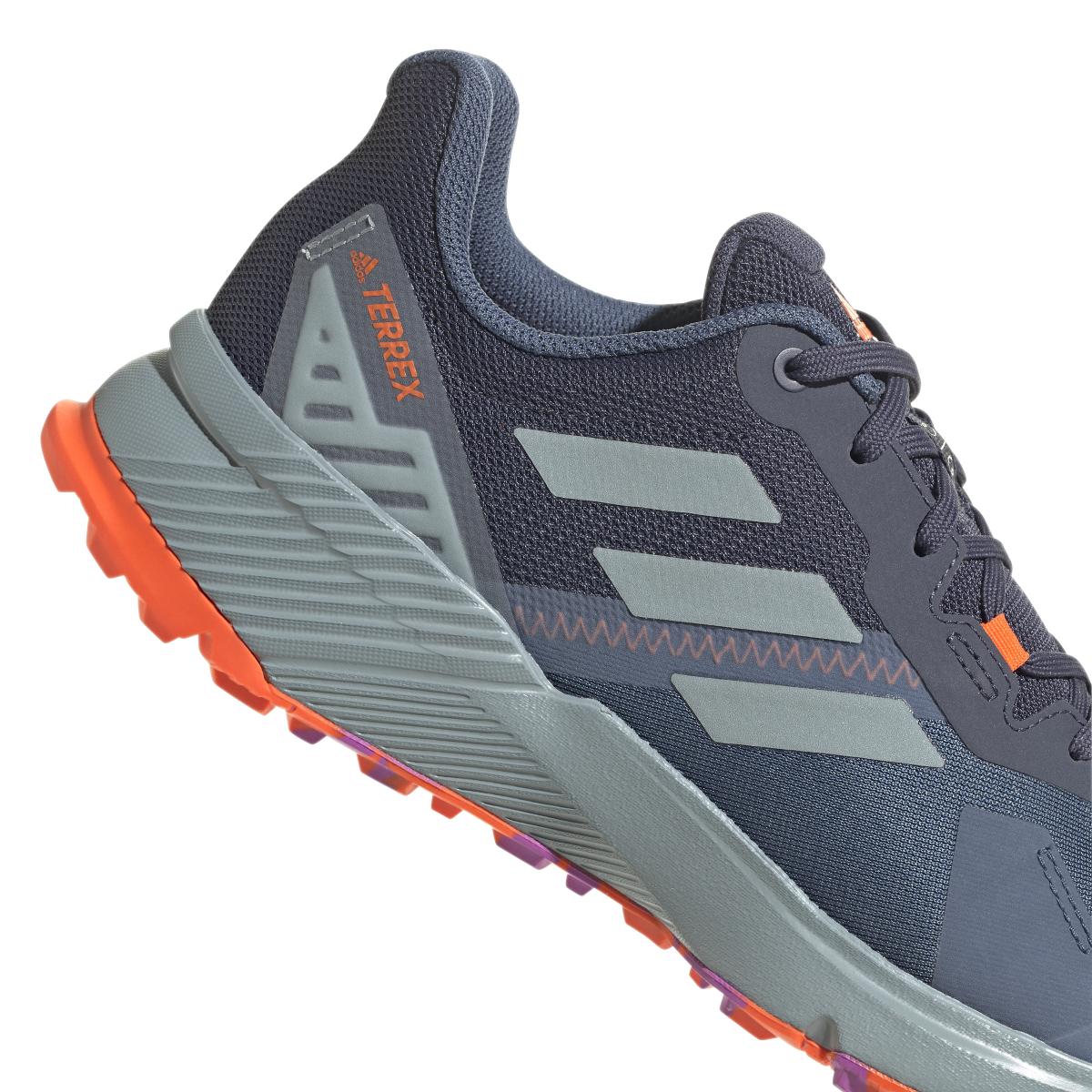 product/a/d/adidas_gz3958_9_footwear_photography_detail_view_2_white_000.jpg