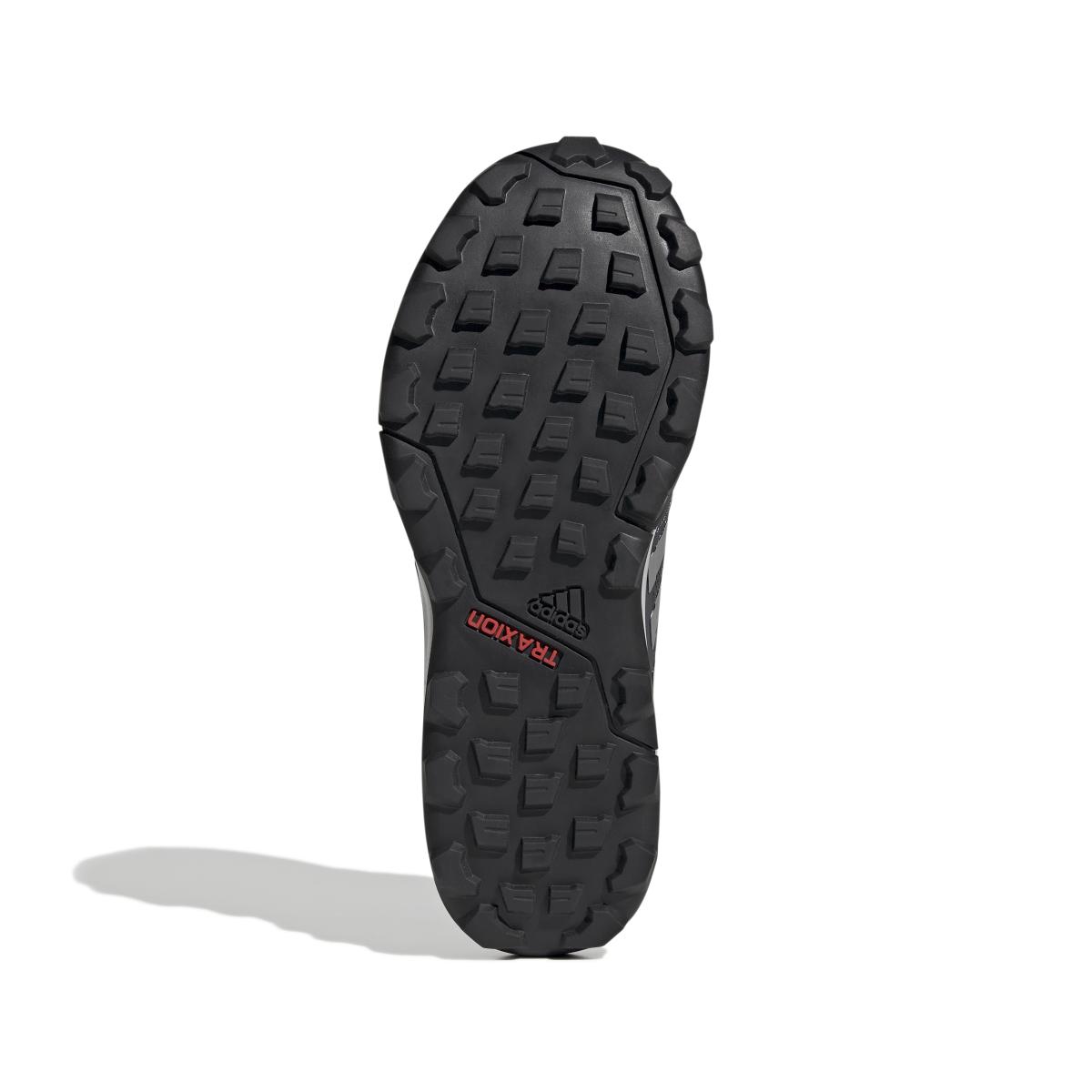 product/a/d/adidas_h05686_4_footwear_photography_bottom_view_white_000.jpg