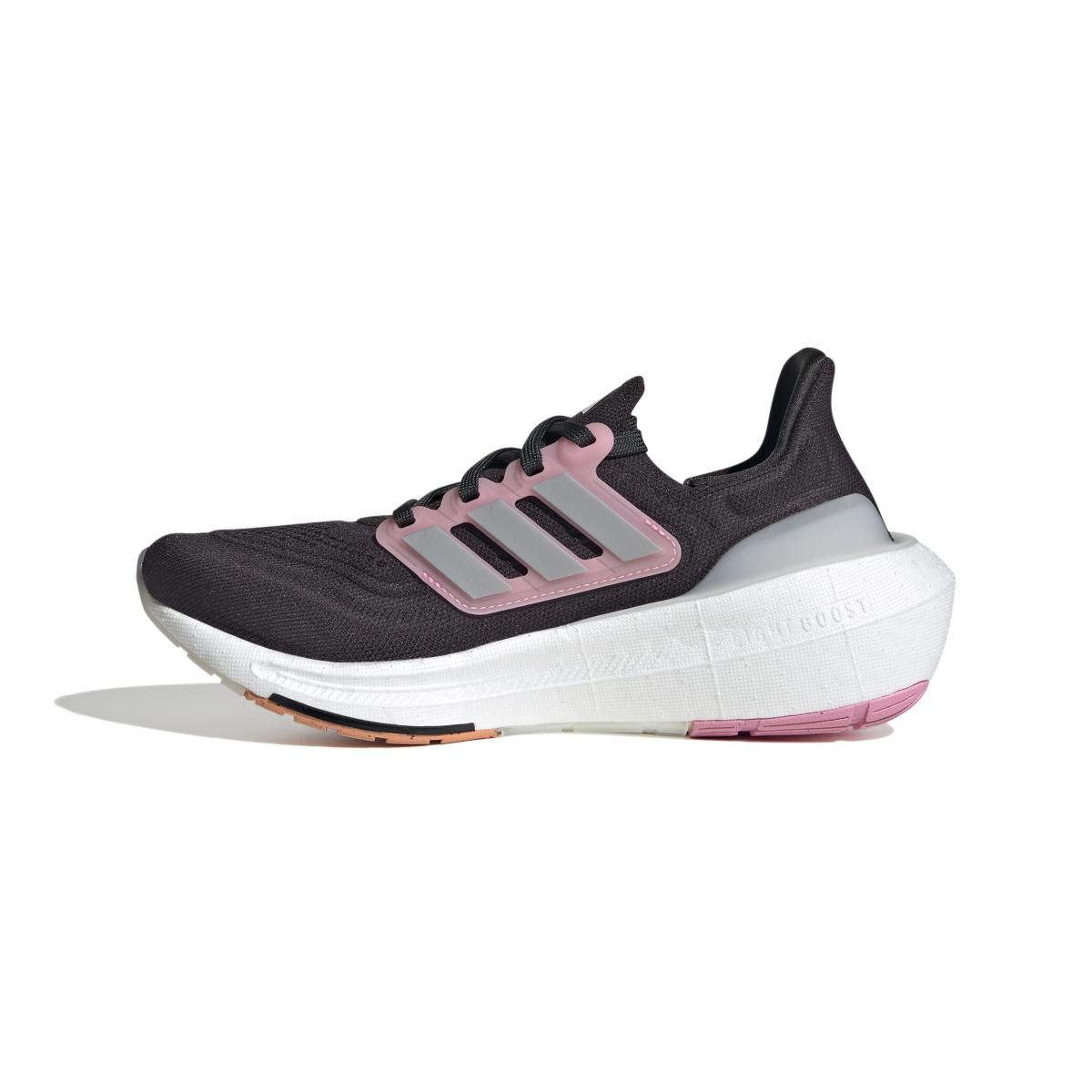 product/a/d/adidas_h06371_5_footwear_photography_side_medial_center_view_white_xo.jpg