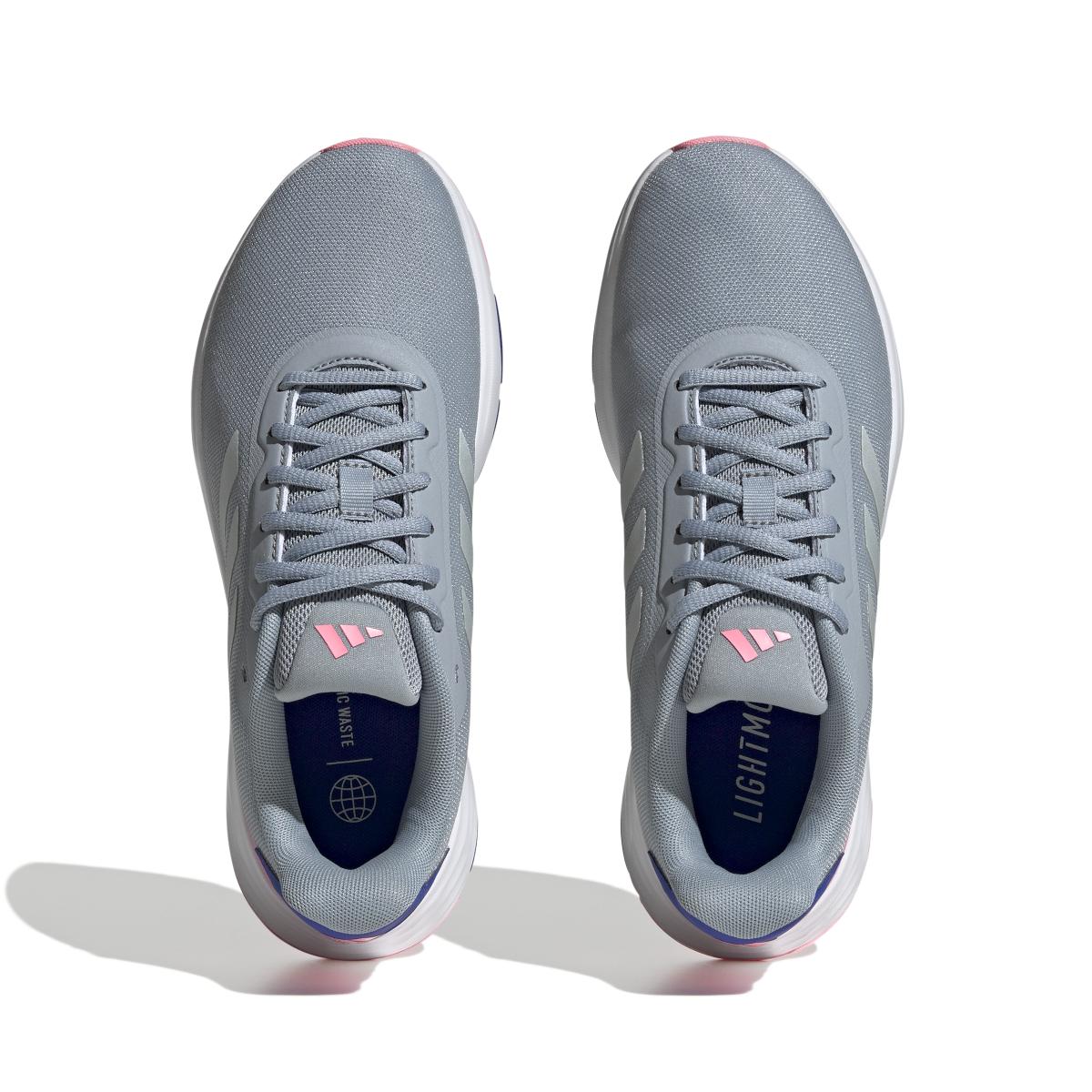 product/a/d/adidas_hp5666_3_footwear_photography_top_portrait_view_white.jpg