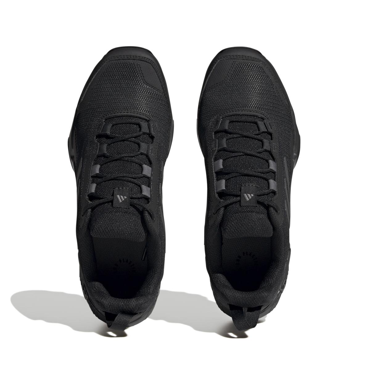 product/a/d/adidas_hq0935_3_footwear_photography_top_portrait_view_white_000.jpg