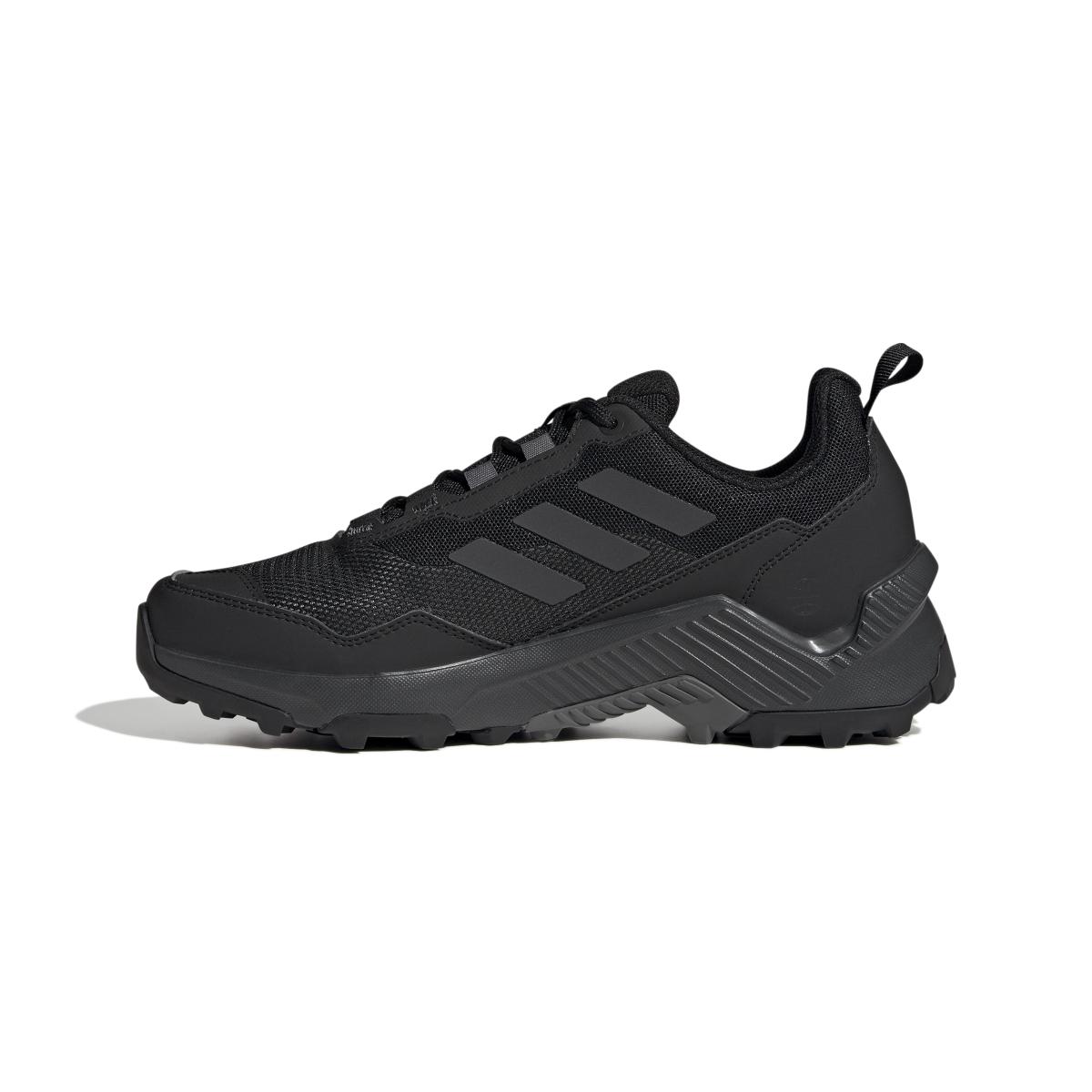 product/a/d/adidas_hq0935_5_footwear_photography_side_medial_center_view_white_000.jpg