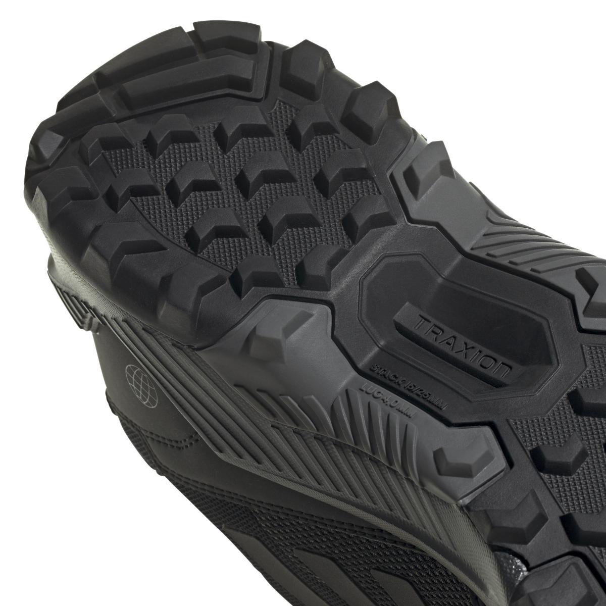 product/a/d/adidas_hq0935_8_footwear_photography_detail_view_1_white_000.jpg