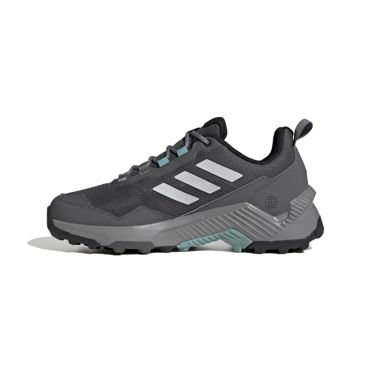 product/a/d/adidas_hq0936_5_footwear_photography_side_medial_center_view_white_000.jpg