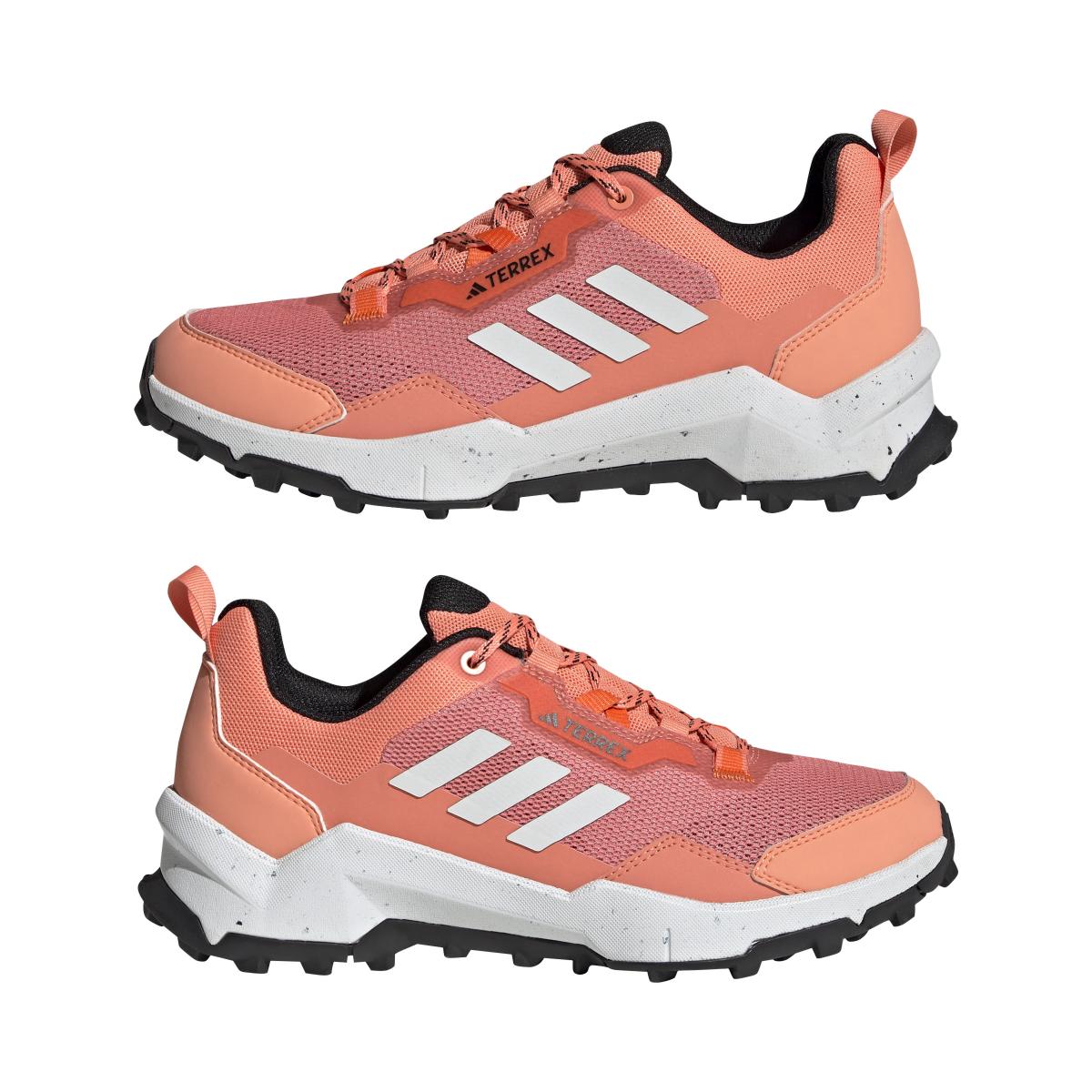 product/a/d/adidas_hq1047_10_footwear_photography_mirrored_pair_view_white.jpg