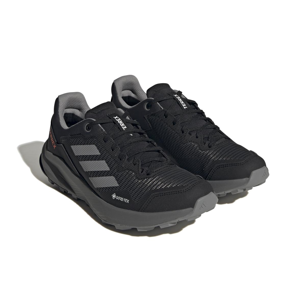 product/a/d/adidas_hq1238_6_footwear_photography_front_lateral_top_view_white_000.jpg