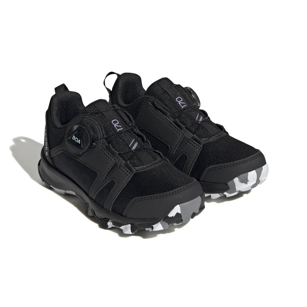 product/a/d/adidas_hq3499_6_footwear_photography_front_lateral_top_view_white.jpg