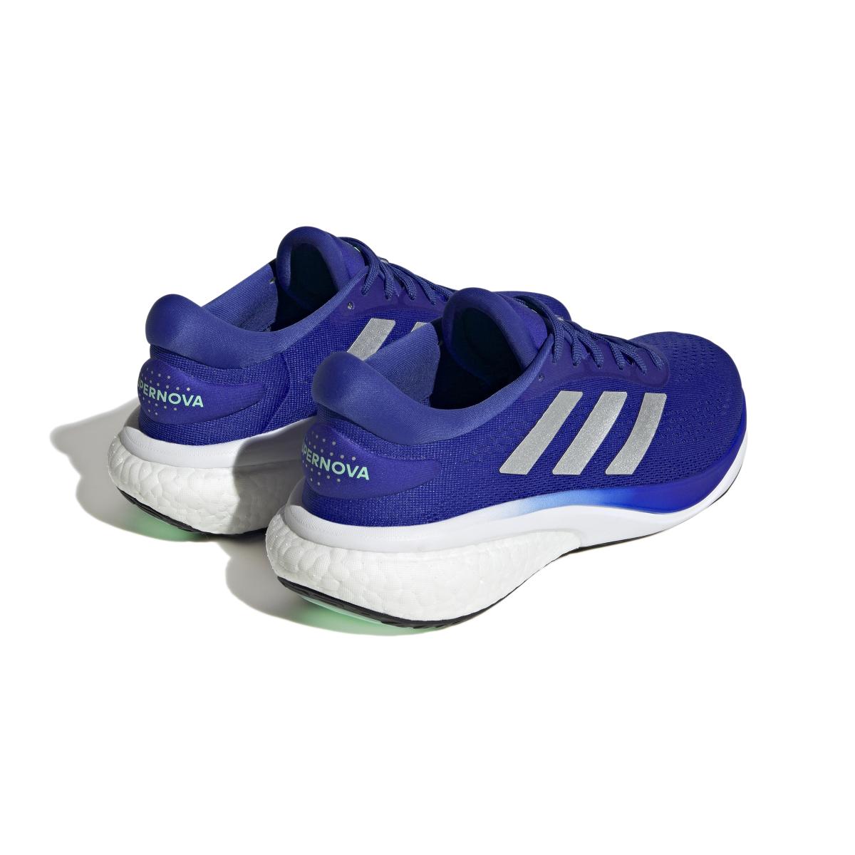 product/a/d/adidas_hq9938_7_footwear_photography_back_lateral_top_view_white_000.jpg