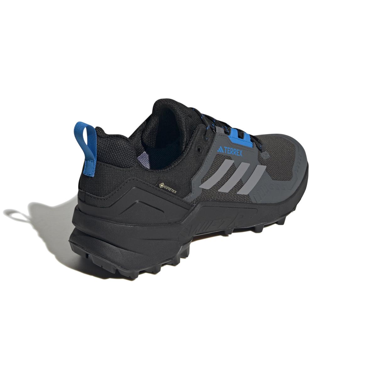 product/a/d/adidas_hr1311_7_footwear_photography_back_lateral_top_view_white_000.jpg