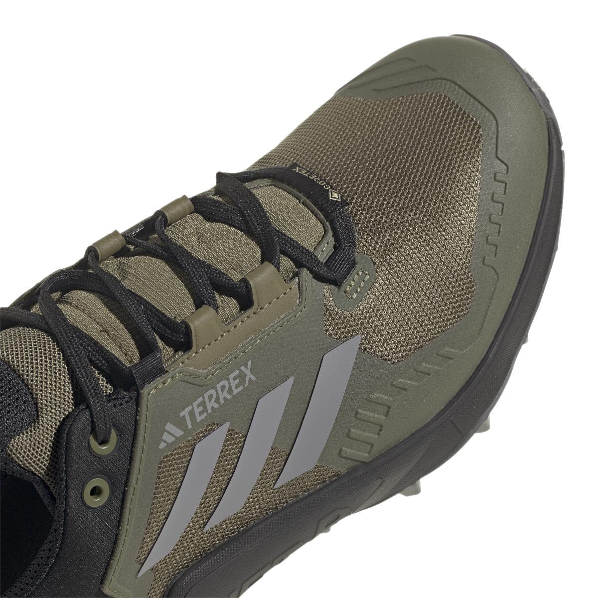 product/a/d/adidas_hr1312_9_footwear_photography_detail_view_2_white_000.jpg