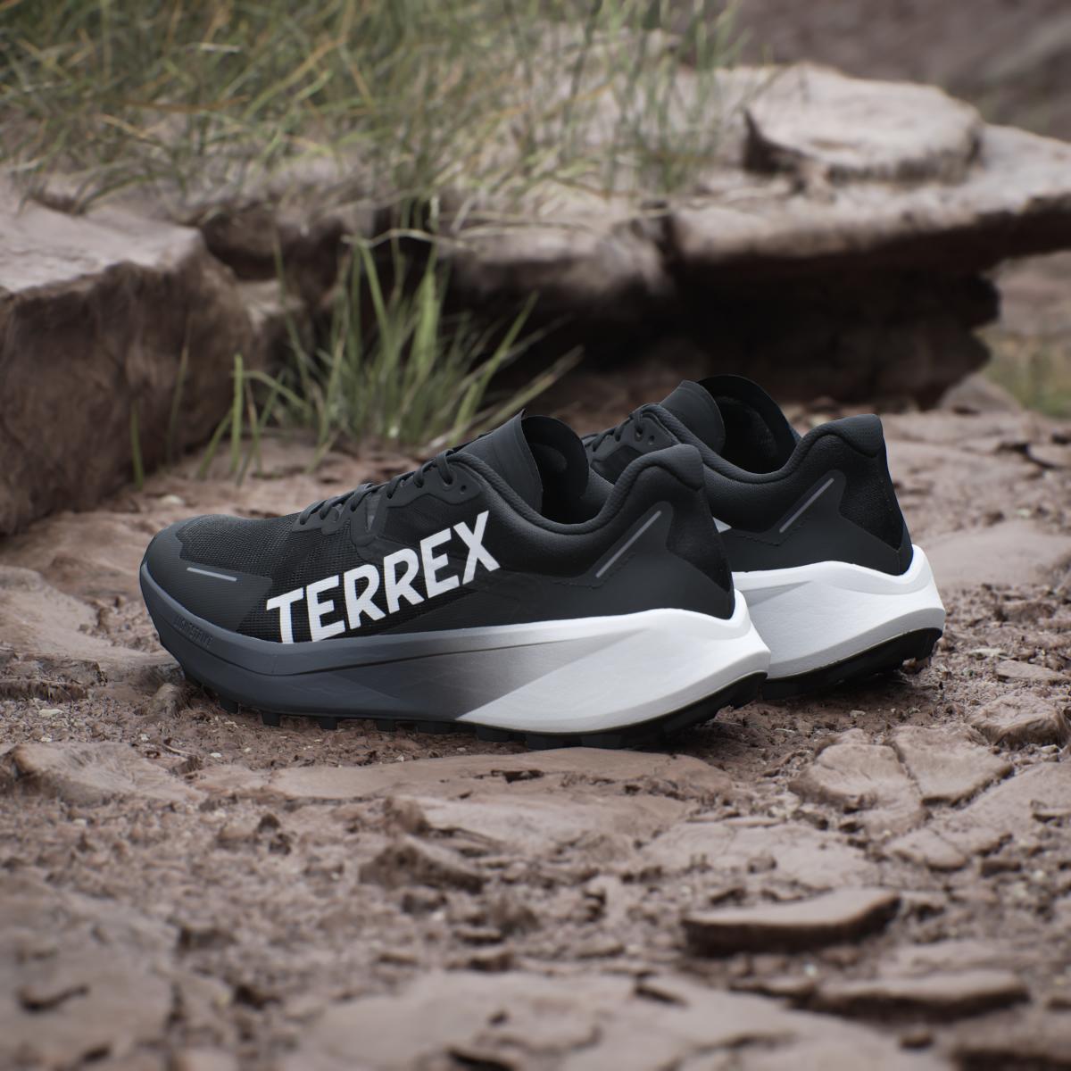product/a/d/adidas_id0343_19_footwear_photography_heromrktng_view_6.jpg