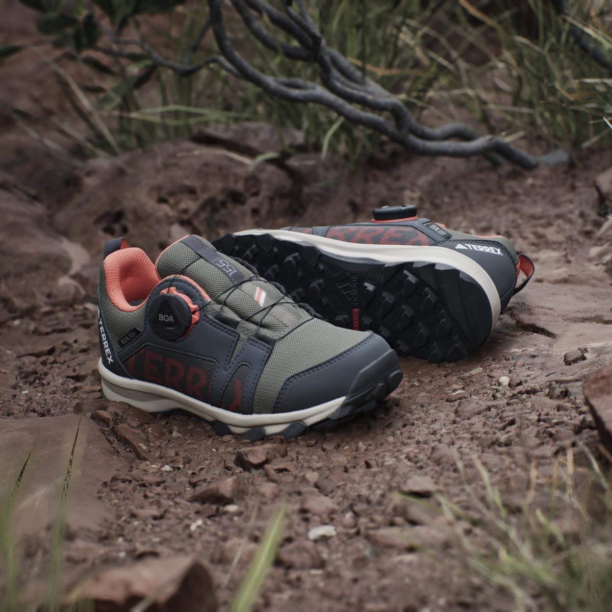 product/a/d/adidas_id0870_19_footwear_photography_heromrktng_view_8.jpg