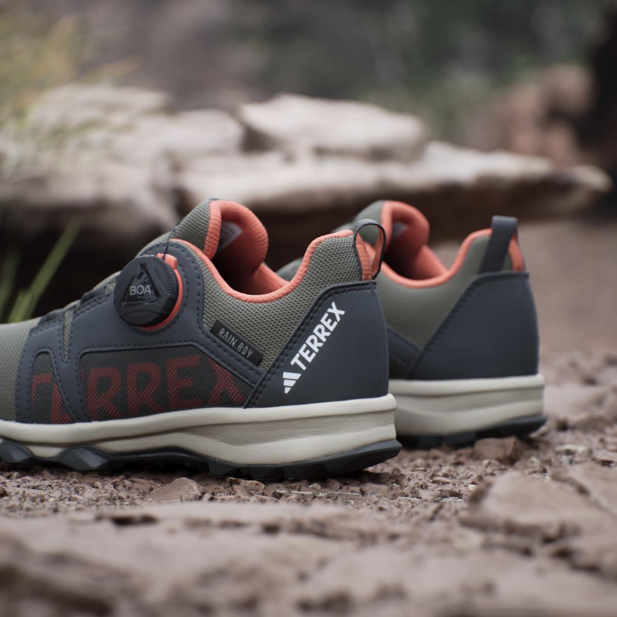 product/a/d/adidas_id0870_21_footwear_photography_heromrktng_view_10.jpg