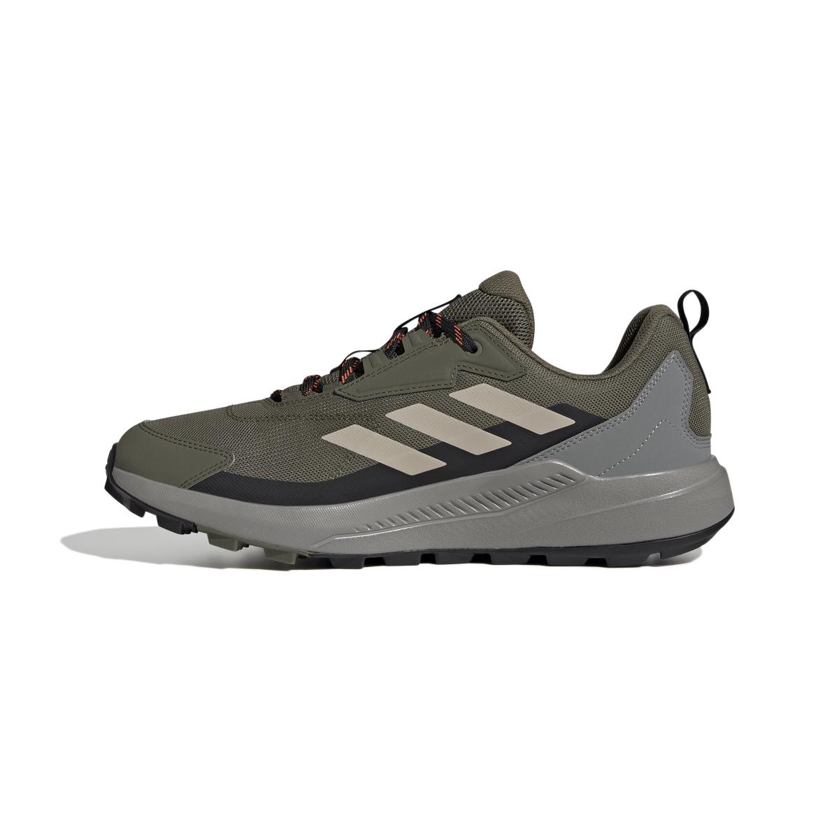 product/a/d/adidas_id0894_5_footwear_photography_side_medial_center_view_white.jpg