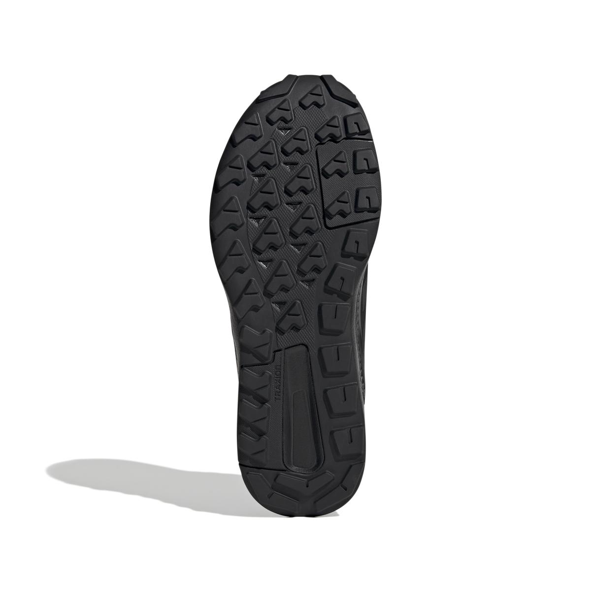 product/a/d/adidas_id0895_4_footwear_photography_bottom_view_white.jpg