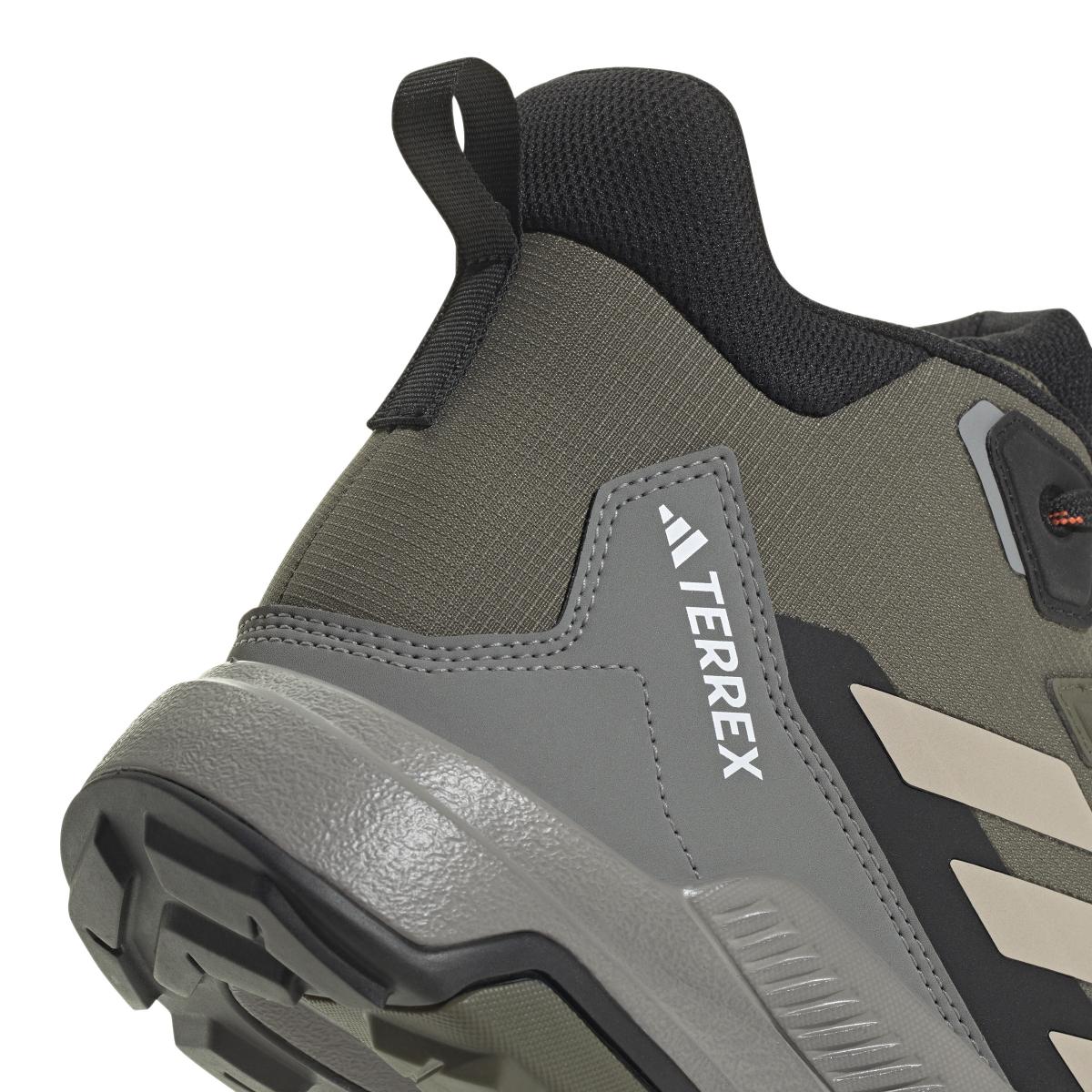product/a/d/adidas_id0897_8_footwear_photography_detail_view_1_white.jpg