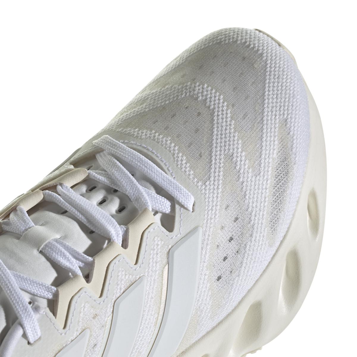 product/a/d/adidas_id1789_9_footwear_photography_detail_view_2_white_bv.jpg