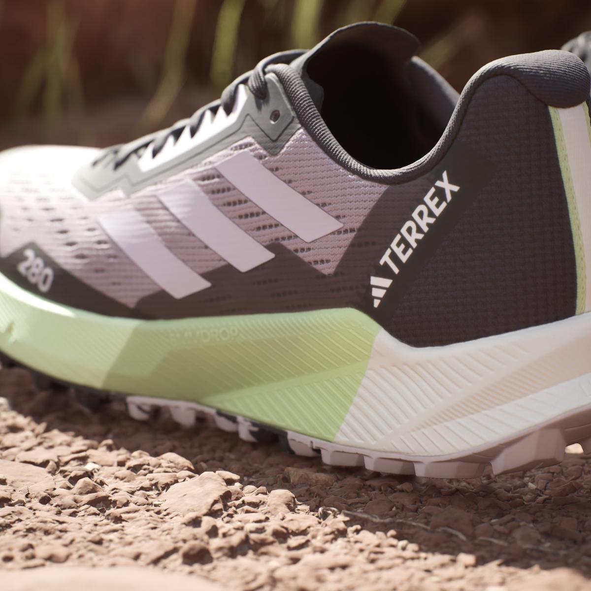 product/a/d/adidas_id2504_23_footwear_photography_heromrktng_view_10.jpg