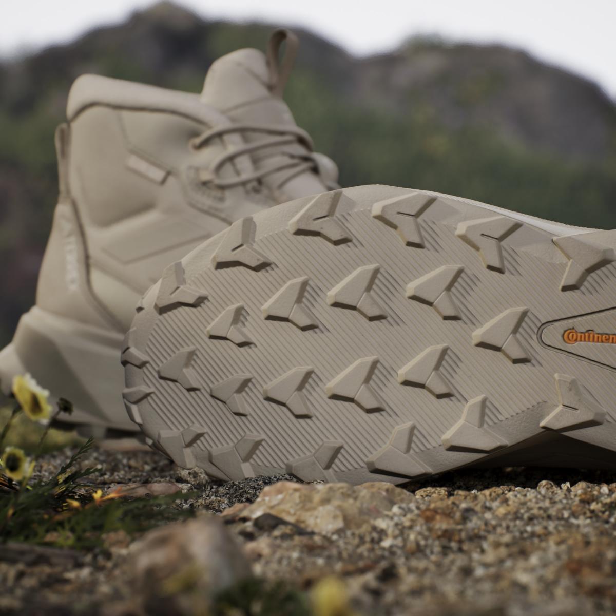 product/a/d/adidas_id3436_24_footwear_photography_heromrktng_view_11.jpg