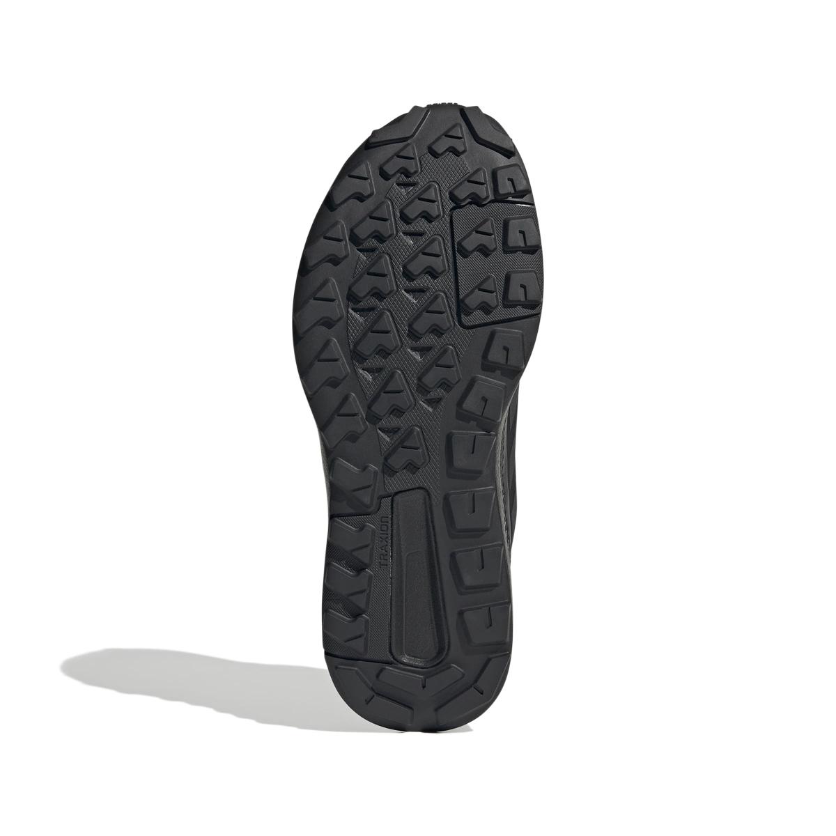 product/a/d/adidas_id3469_4_footwear_photography_bottom_view_white-nw091625.jpg