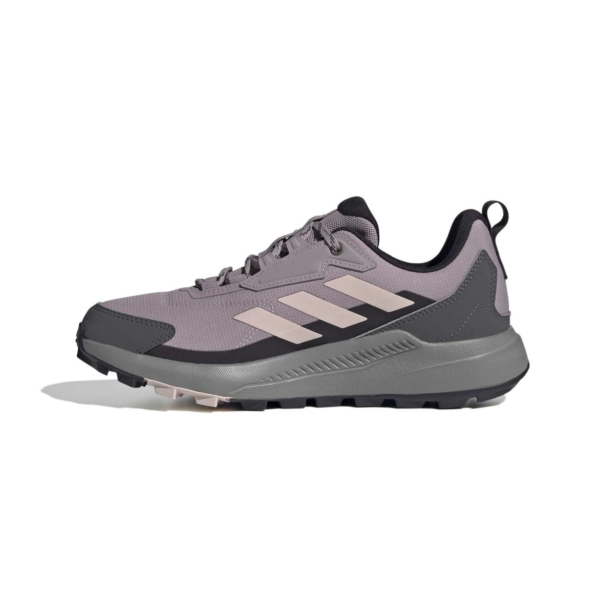 product/a/d/adidas_id3471_5_footwear_photography_side_medial_center_view_white-nw091625.jpg