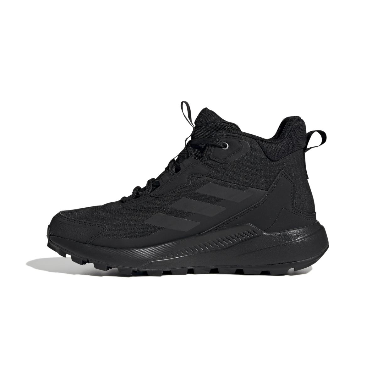product/a/d/adidas_id3473_5_footwear_photography_side_medial_center_view_white.jpg