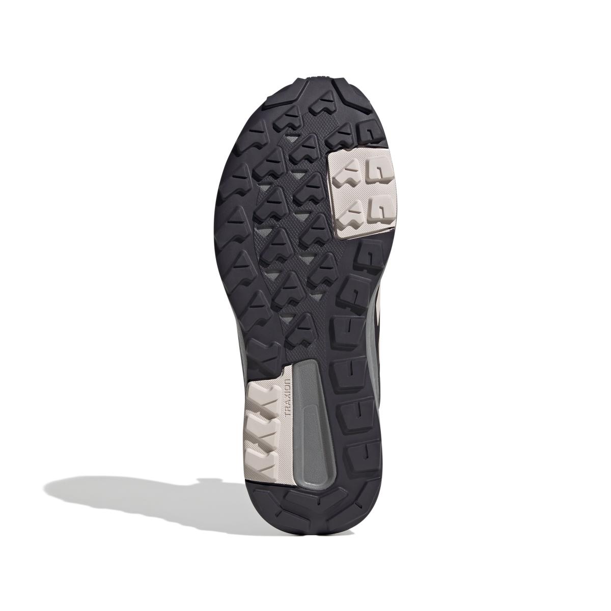 product/a/d/adidas_id3475_4_footwear_photography_bottom_view_white.jpg