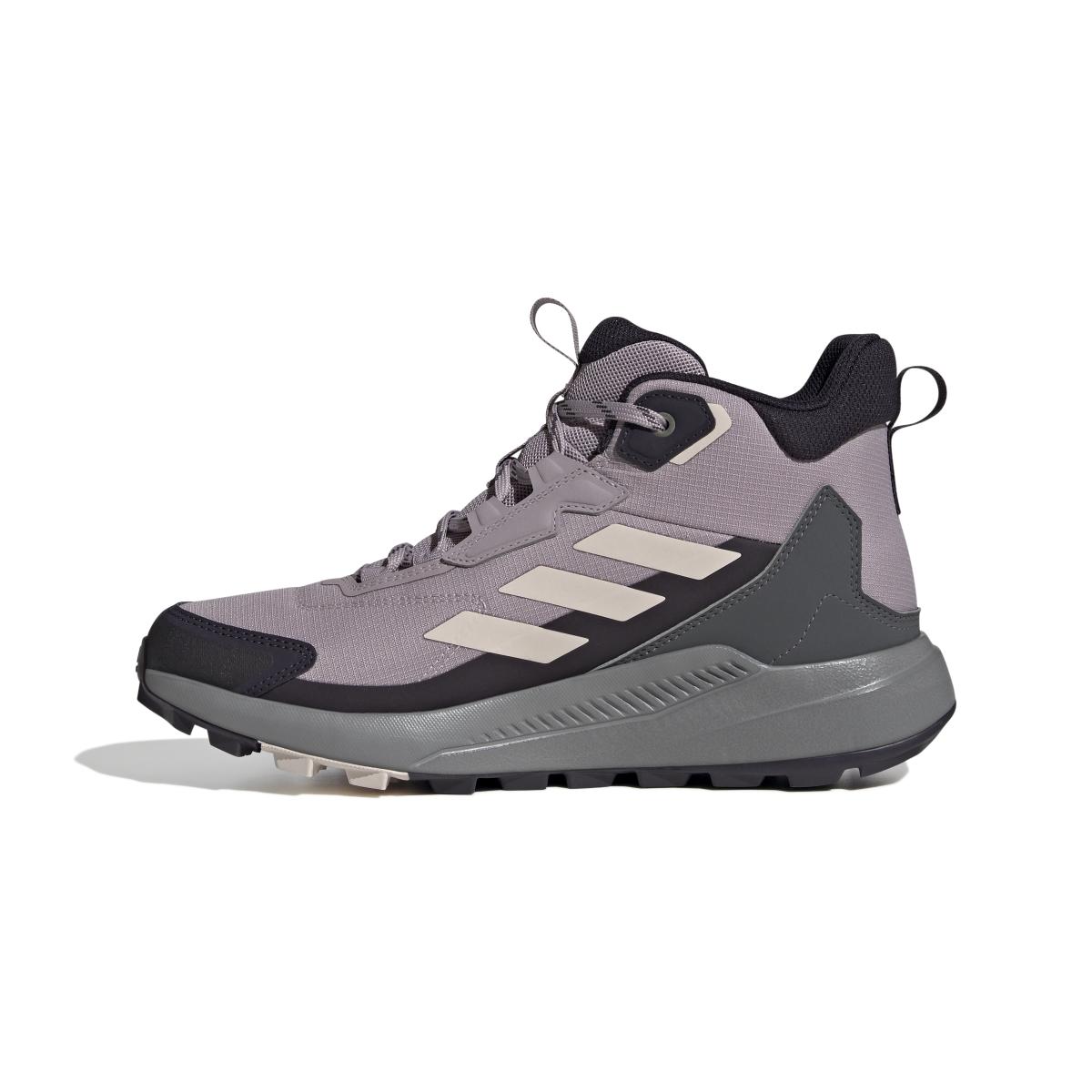 product/a/d/adidas_id3475_5_footwear_photography_side_medial_center_view_white.jpg