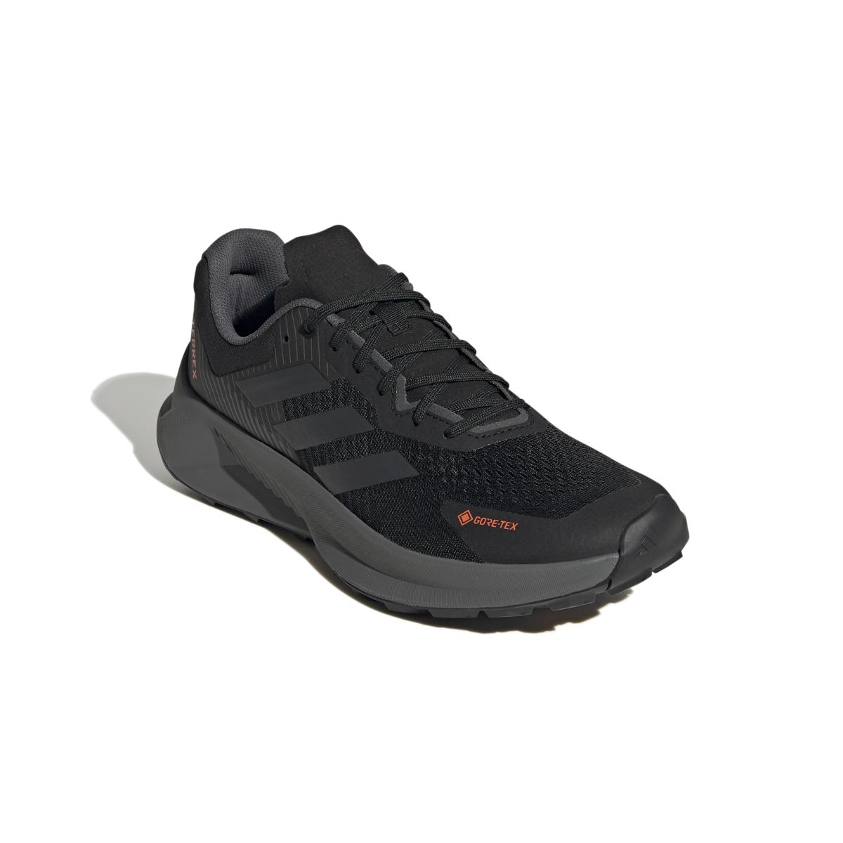 product/a/d/adidas_id6714_6_footwear_photography_front_lateral_top_view_white_bv.jpg